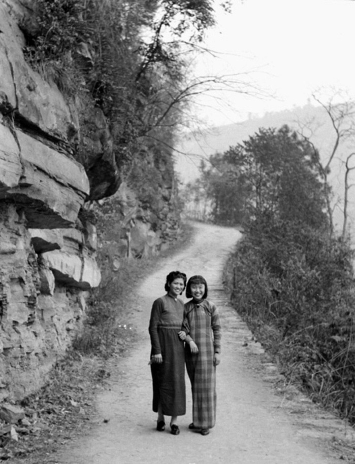 Jiang Fangling and Ma Xiuzhong  1940 905 - Fu Bingchang | Landscape photography | Portrait photography - Fu Bingchang 傅秉常